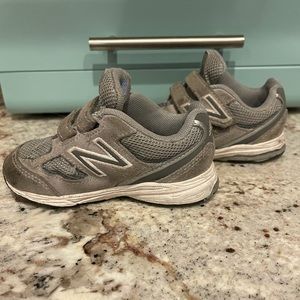 New Balance Tennis Shoes